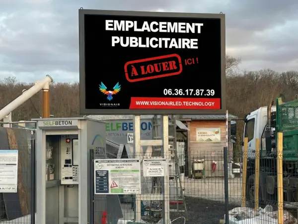 Panneau LED géant affichage routier Strasbourg entrée ouest