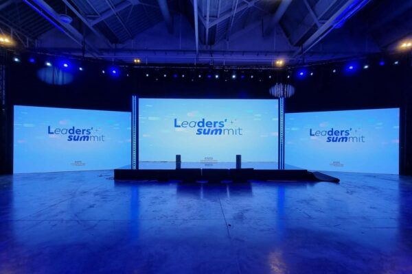 ecran geant decathlon event par visionairled